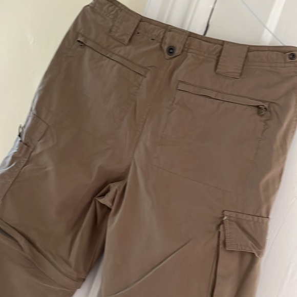 Men reverse pants /shorts - Picture 4 of 13